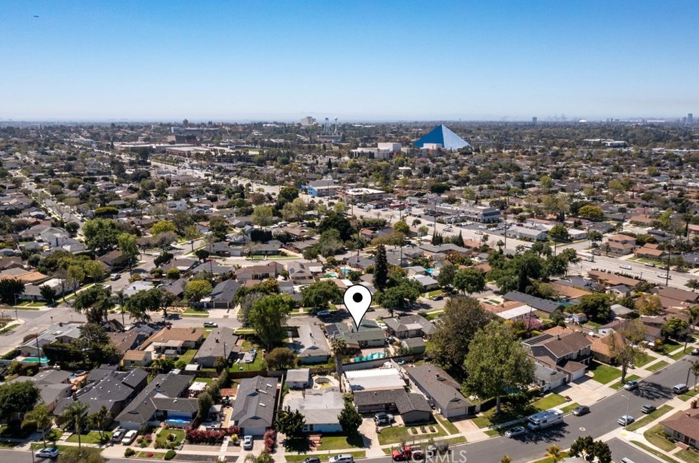 6443 Bayard St, Long Beach CA  90815-3402 exterior