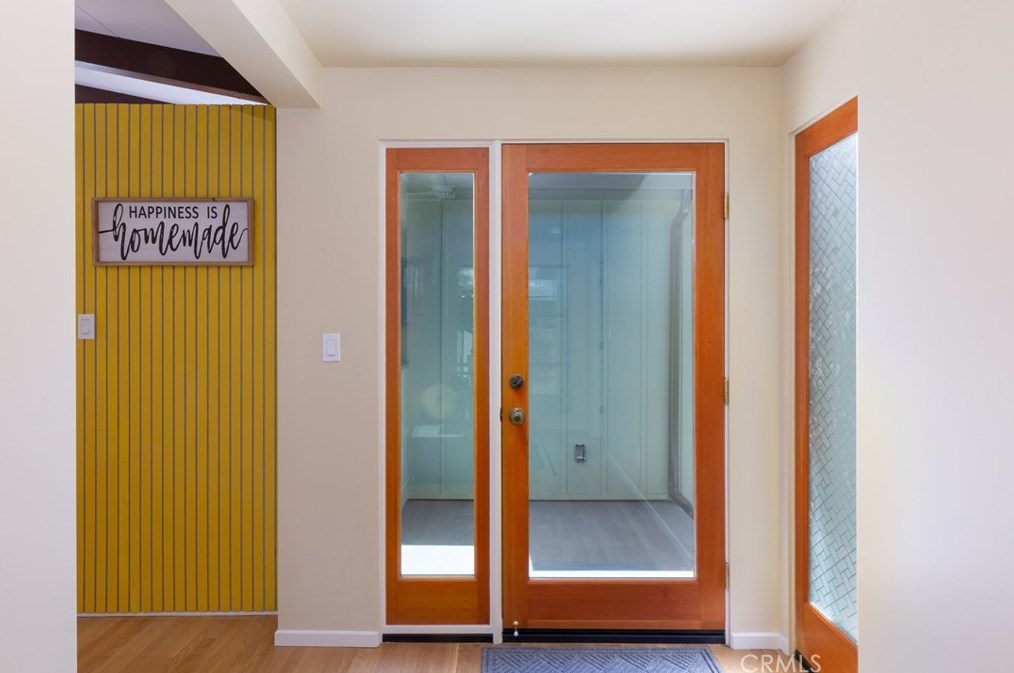 6443 Bayard St, Long Beach CA  90815-3402 exterior