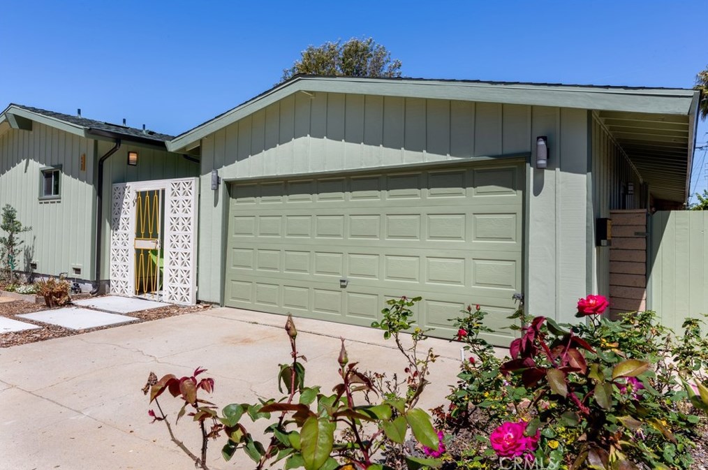 6443 Bayard St, Long Beach CA  90815-3402 exterior