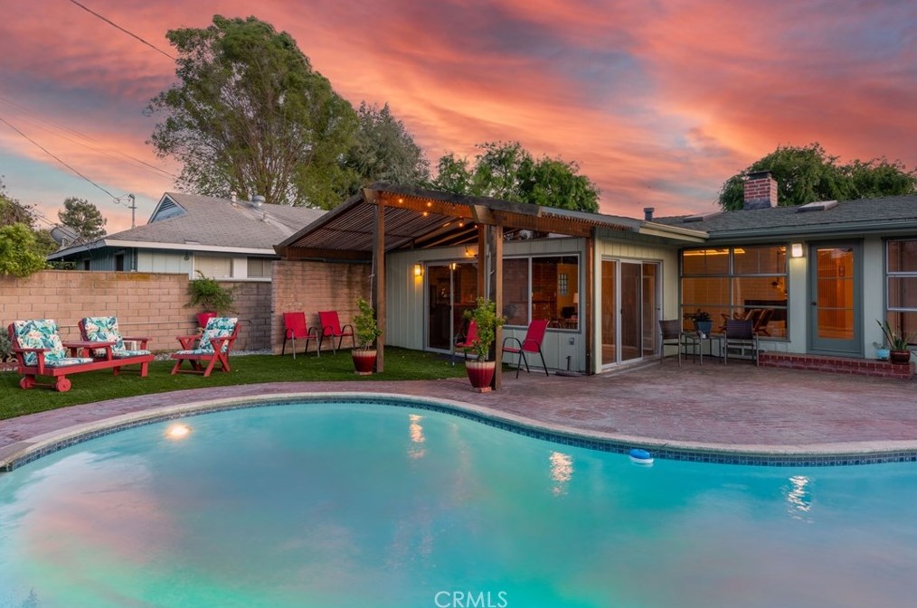 6443 Bayard St, Long Beach CA  90815-3402 exterior