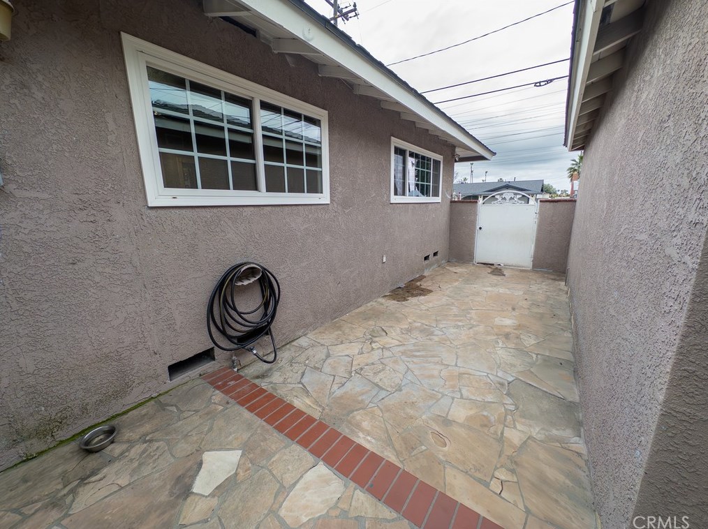 2673 Yale Ave, Anaheim CA  92801-4953 exterior