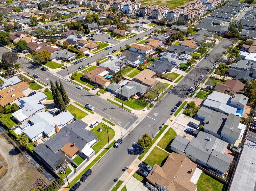 2673 Yale Ave, Anaheim CA  92801-4953 exterior