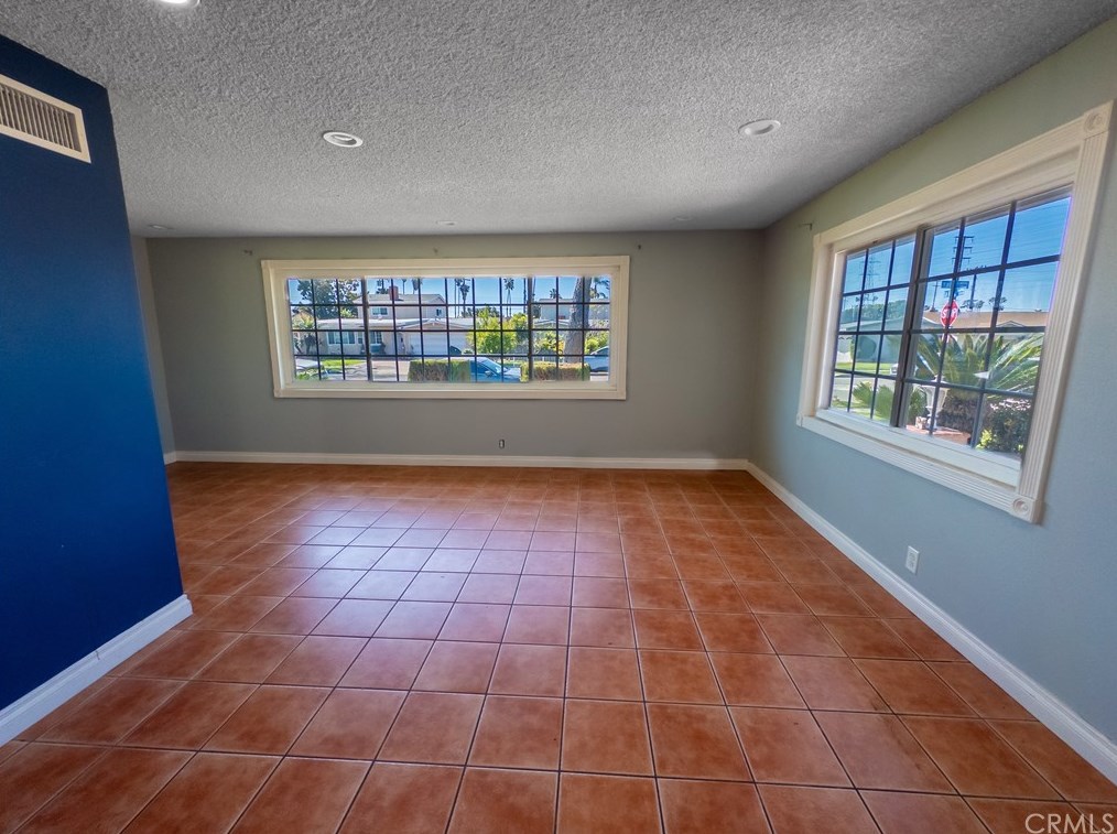 2673 Yale Ave, Anaheim CA  92801-4953 exterior