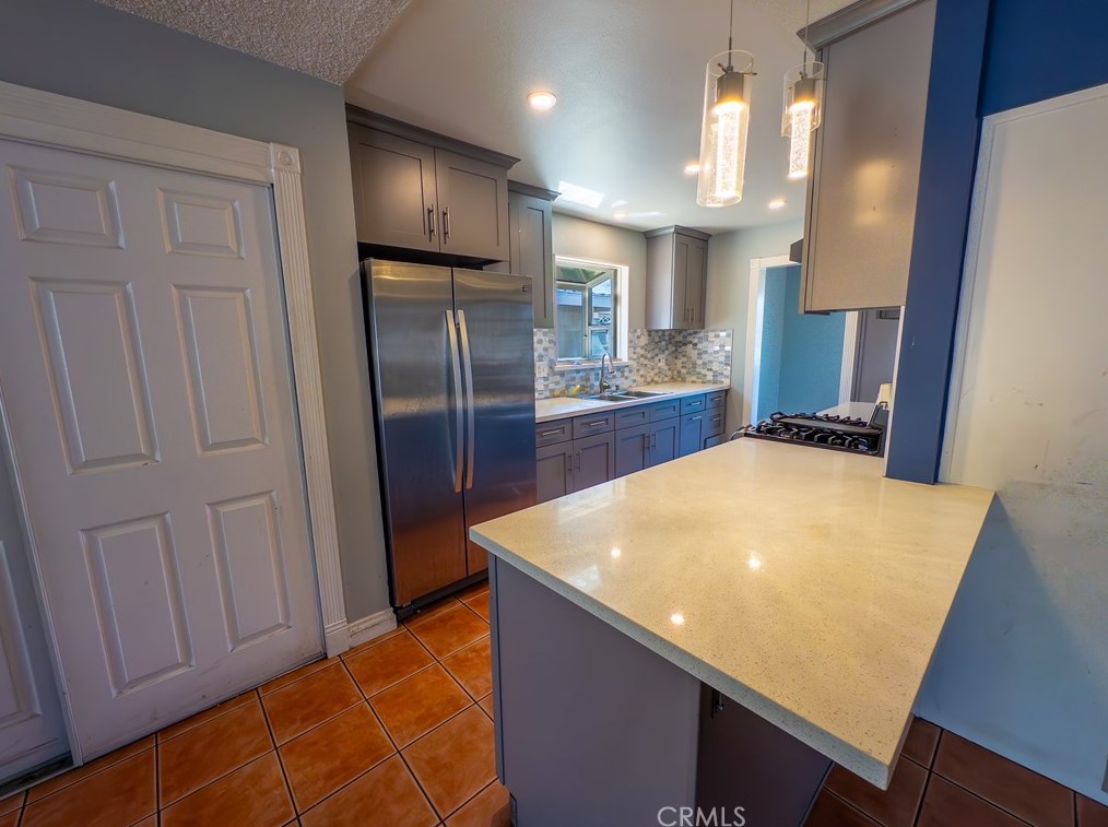 2673 Yale Ave, Anaheim CA  92801-4953 exterior