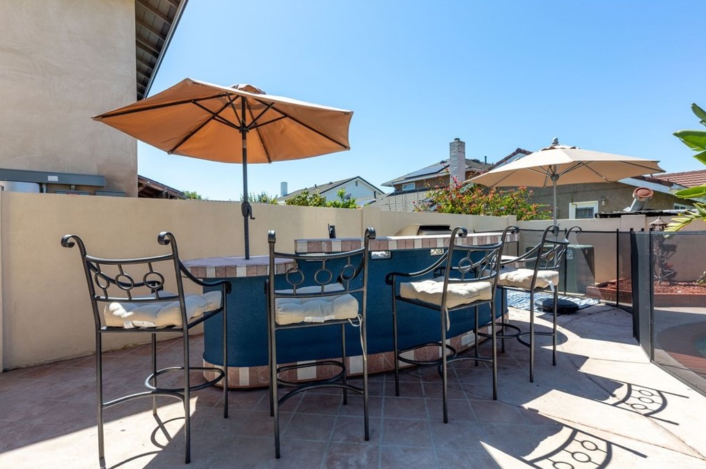 8201 Santa Margarita Ln, Buena Park CA  90623-2218 exterior