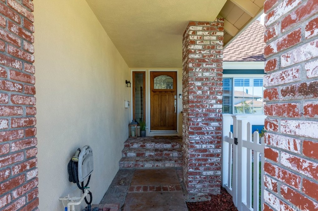 8201 Santa Margarita Ln, Buena Park CA  90623-2218 exterior