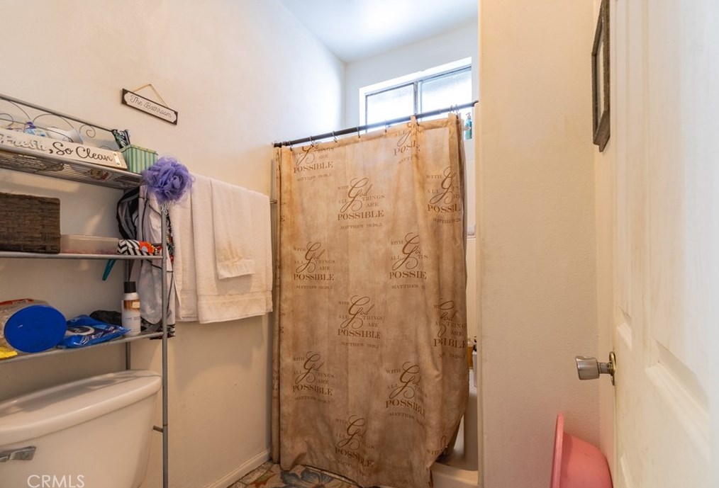 980 Base Line St, San Bernardino CA  92410-3917 exterior