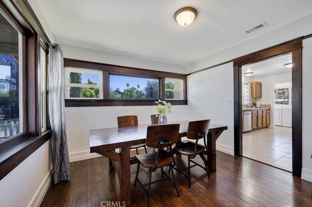 668 Texas St, Pomona CA  91768-3540 exterior