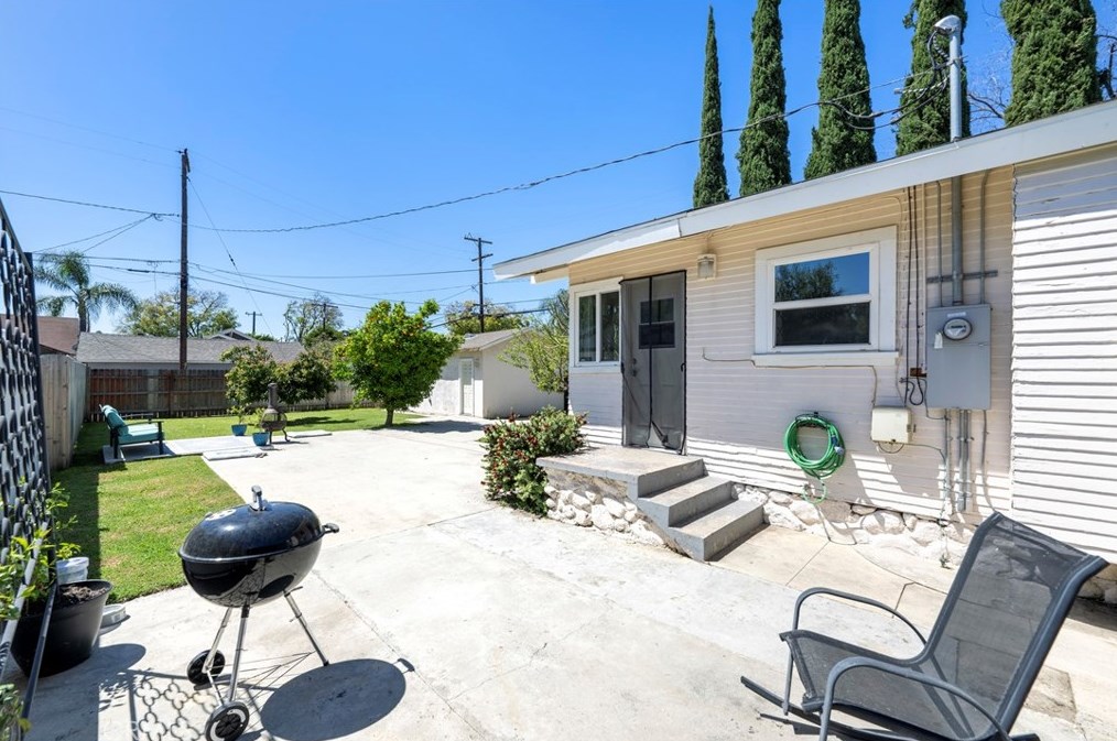 668 Texas St, Pomona CA  91768-3540 exterior