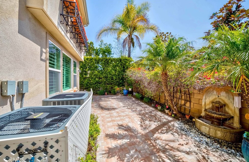 1320 Marigold Ave, La Habra CA  90631-9252 exterior