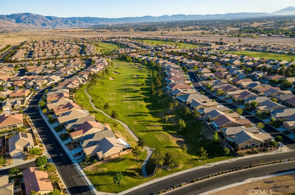 10575 Green Valley Rd, Apple Valley CA  92308-3689 exterior