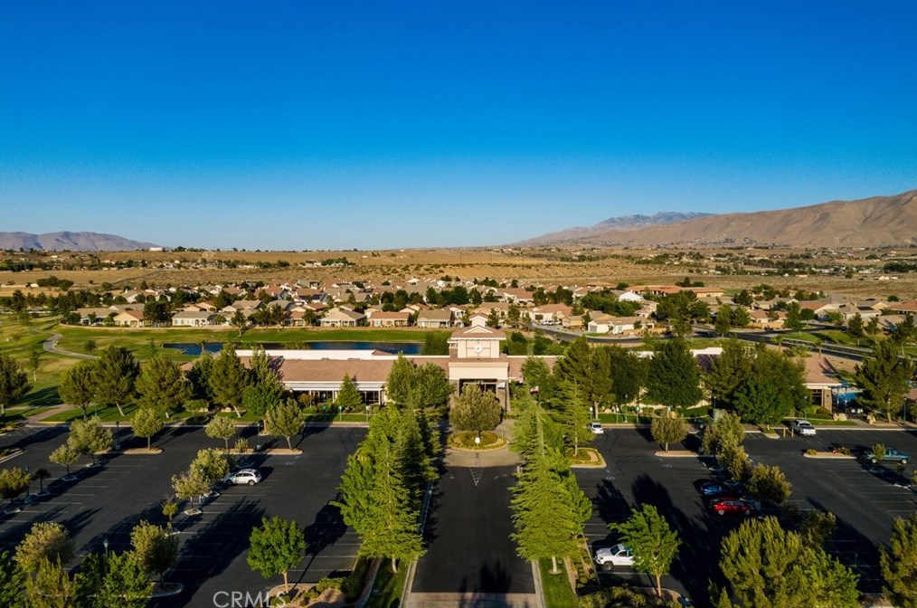 10575 Green Valley Rd, Apple Valley CA  92308-3689 exterior