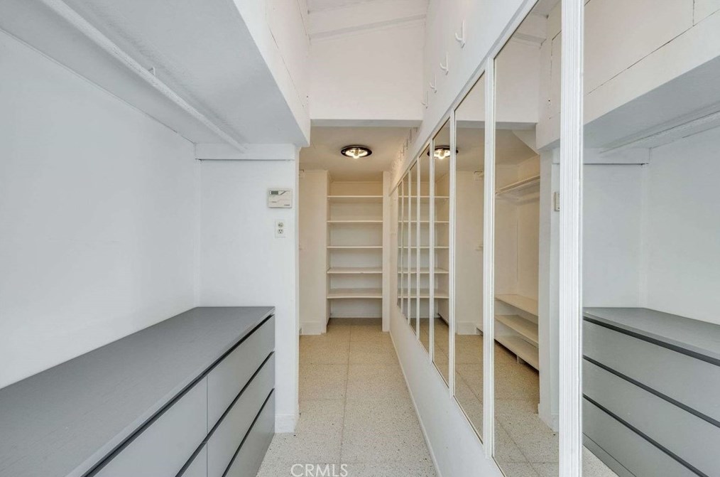 3146 Lees Ave, Long Beach CA  90808-4217 exterior