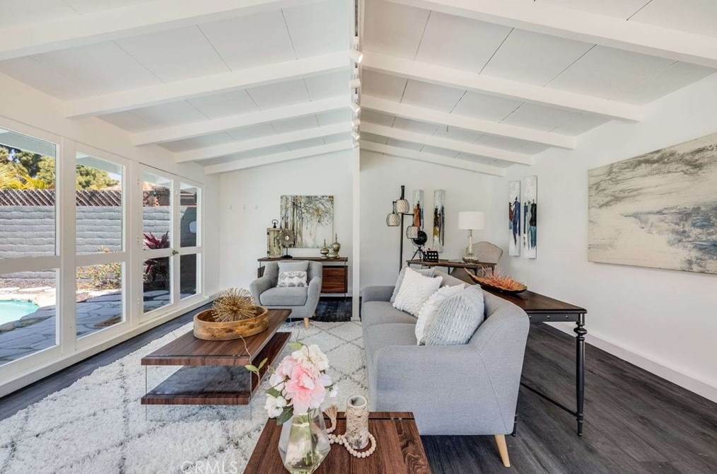 3146 Lees Ave, Long Beach CA  90808-4217 exterior