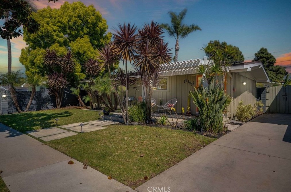 3146 Lees Ave, Long Beach CA  90808-4217 exterior