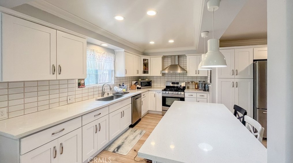 1924 Chateau Ave, Anaheim CA 92804-4411 exterior