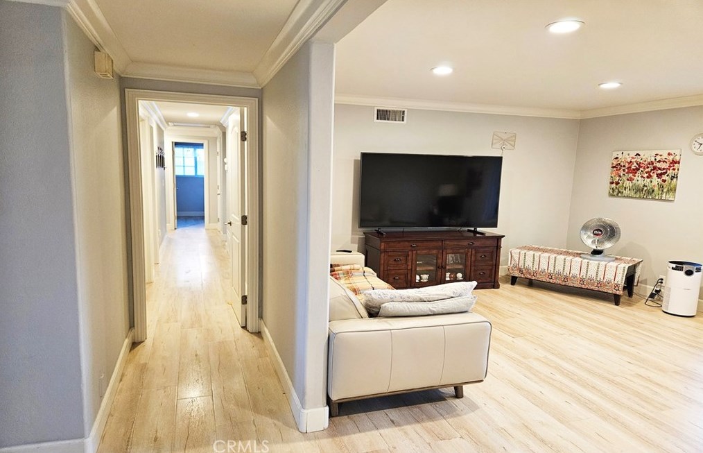 1924 Chateau Ave, Anaheim CA 92804-4411 exterior