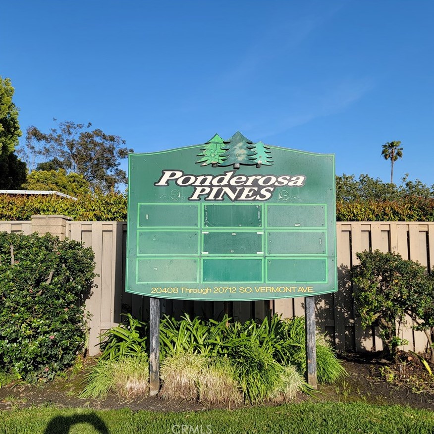 20712 Vermont Ave, Torrance CA  90502-1570 exterior