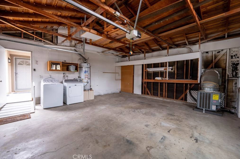 2616 Tustin Ave, Santa Ana CA  92705-1005 exterior