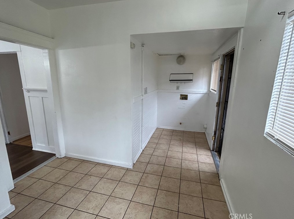 876 35th St, Los Angeles CA  90011-2804 exterior