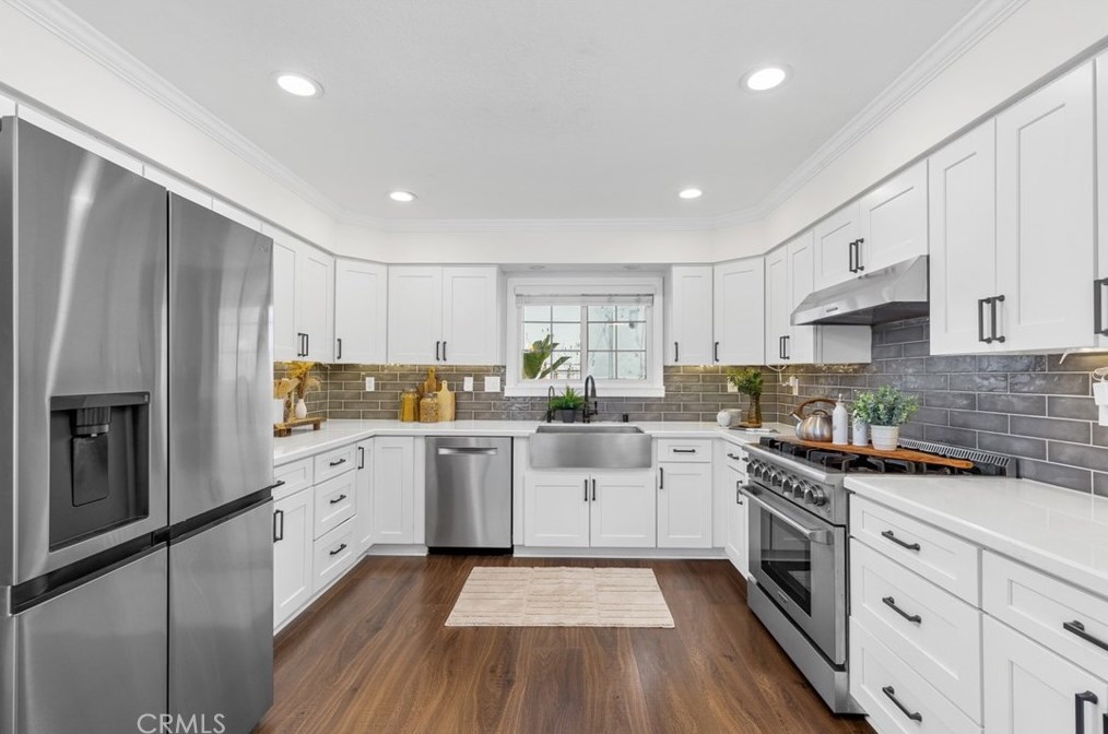 16396 Sandalwood St, Santa Ana CA  92708-1941 exterior