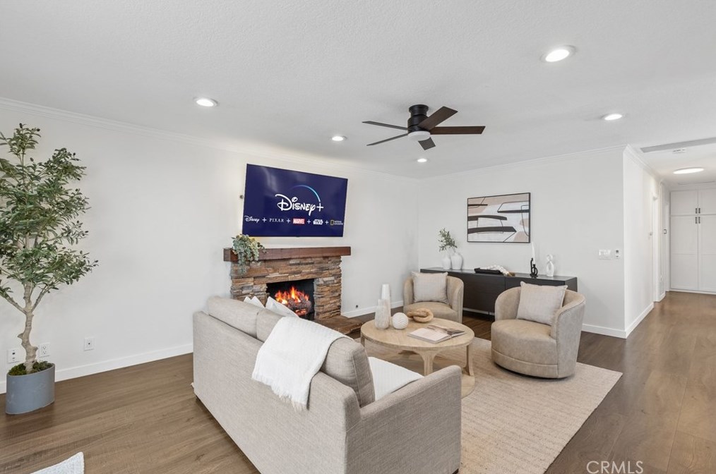 16396 Sandalwood St, Santa Ana CA  92708-1941 exterior