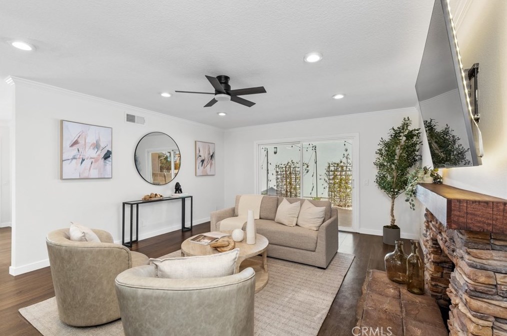 16396 Sandalwood St, Santa Ana CA  92708-1941 exterior