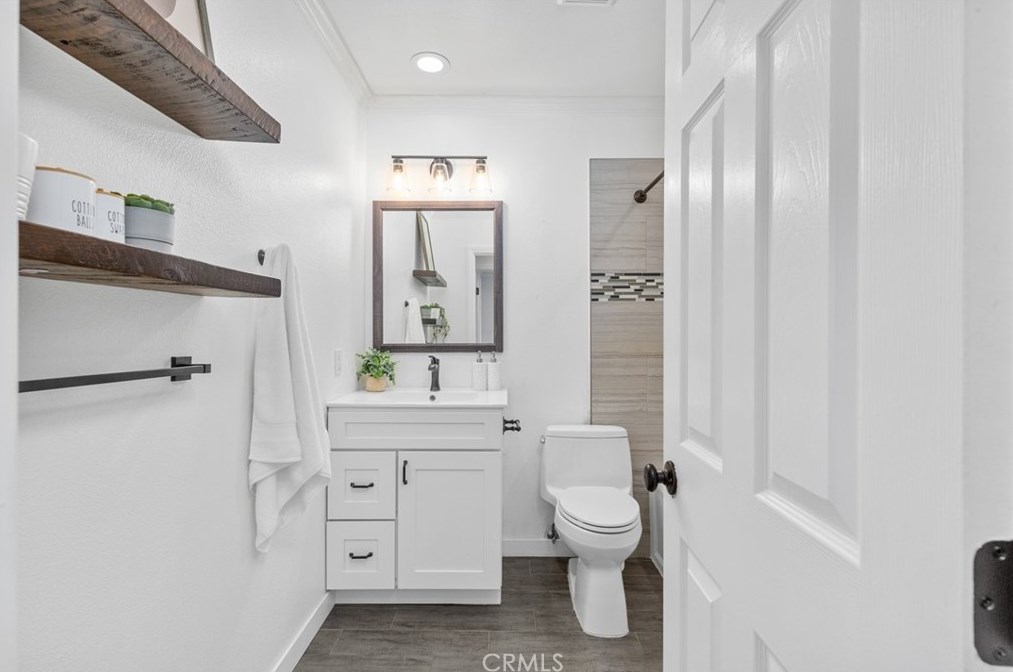 16396 Sandalwood St, Santa Ana CA  92708-1941 exterior