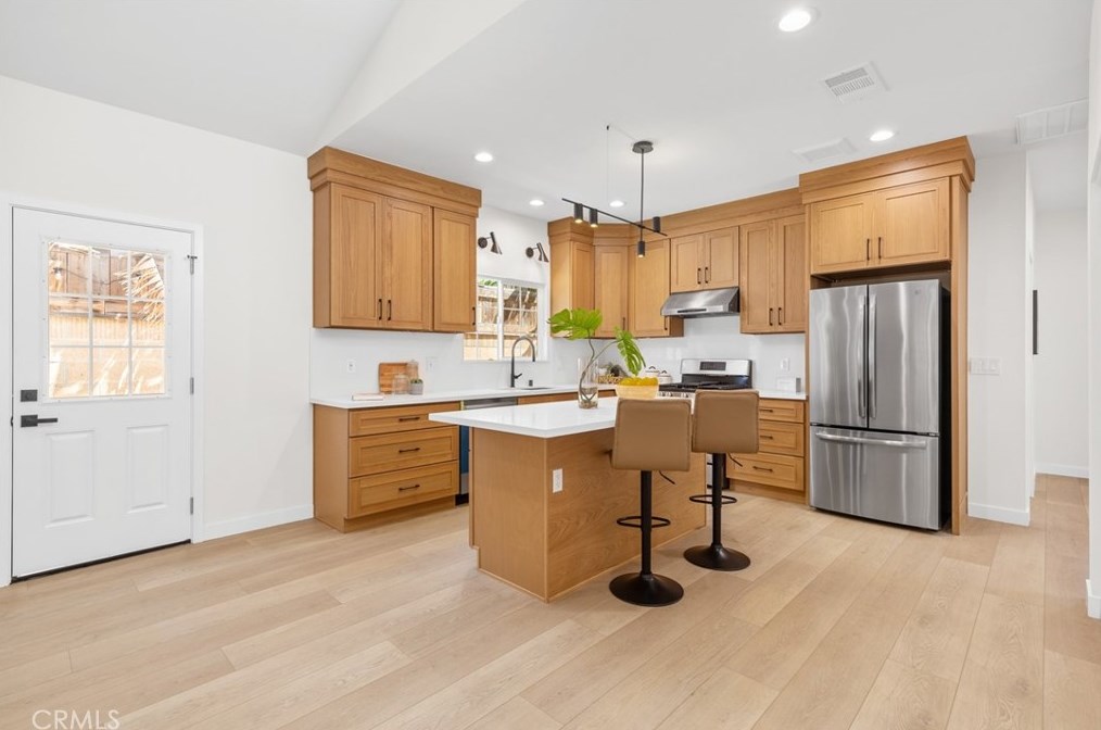 16396 Sandalwood St, Santa Ana CA  92708-1941 exterior