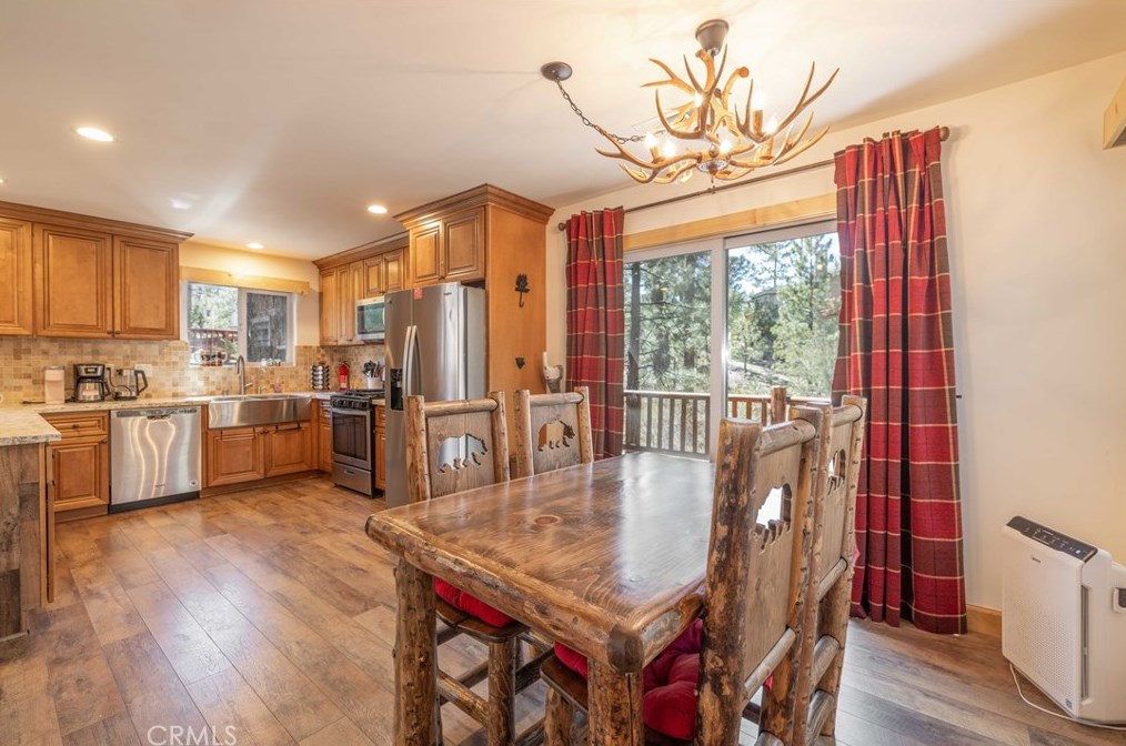 435 Ashwood Dr, Big Bear City CA  92314-8860 exterior