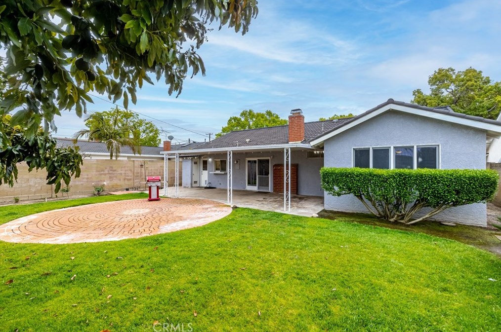 1509 Laster Ave, Anaheim CA  92802-2712 exterior