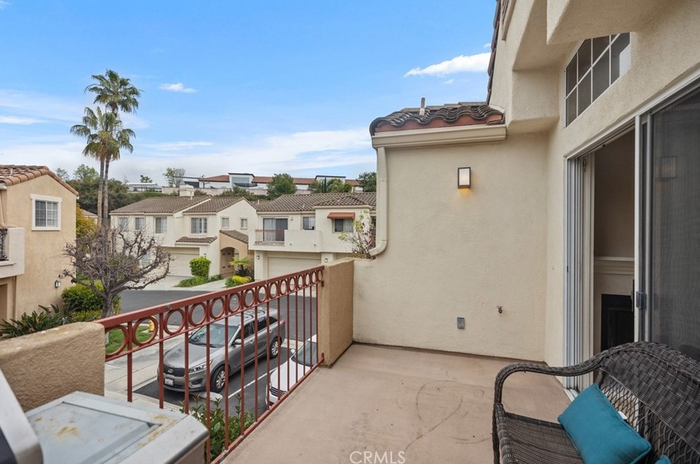 180 Chandon, Laguna Beach CA  92677-5735 exterior