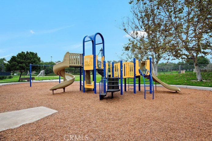 180 Chandon, Laguna Beach CA  92677-5735 exterior