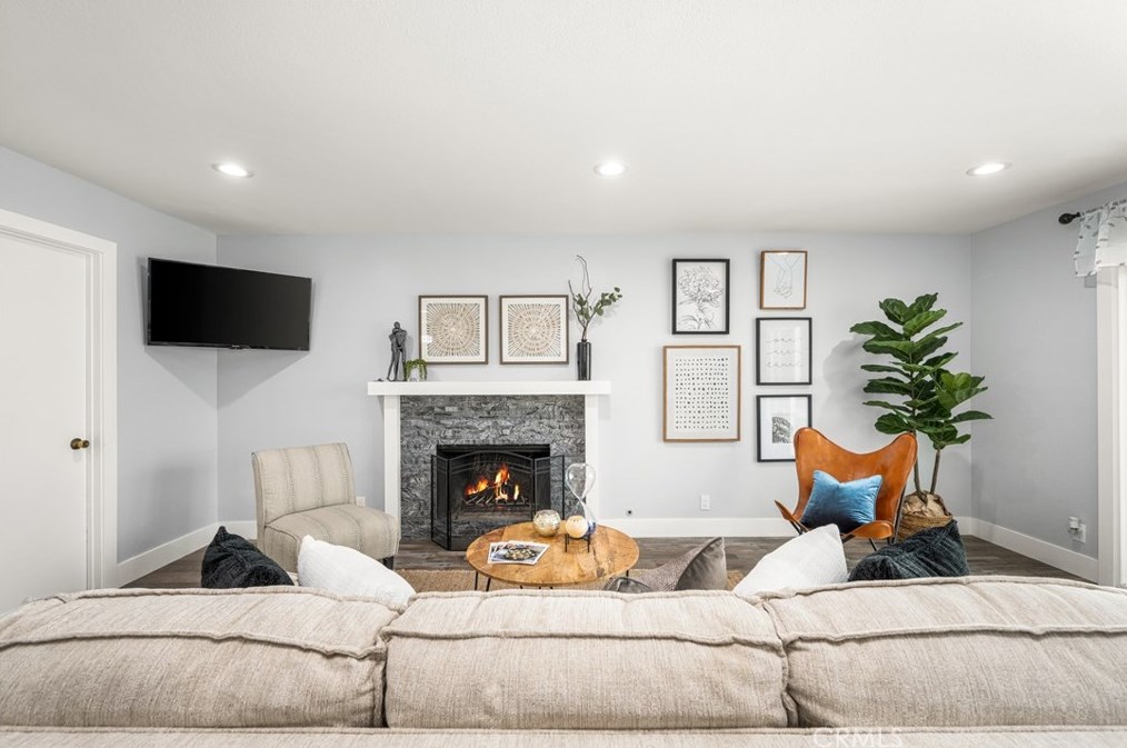 7400 Woodsboro Ave, Anaheim CA  92807-2428 exterior