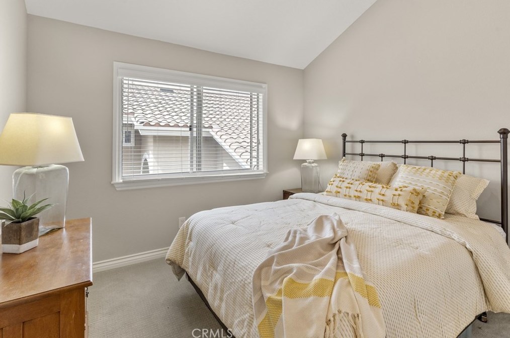500 Laureltree Dr, Anaheim CA  92808-1626 exterior