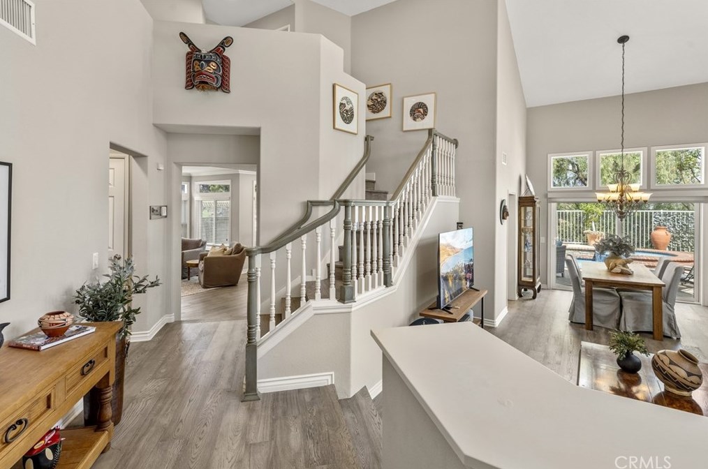 500 Laureltree Dr, Anaheim CA  92808-1626 exterior