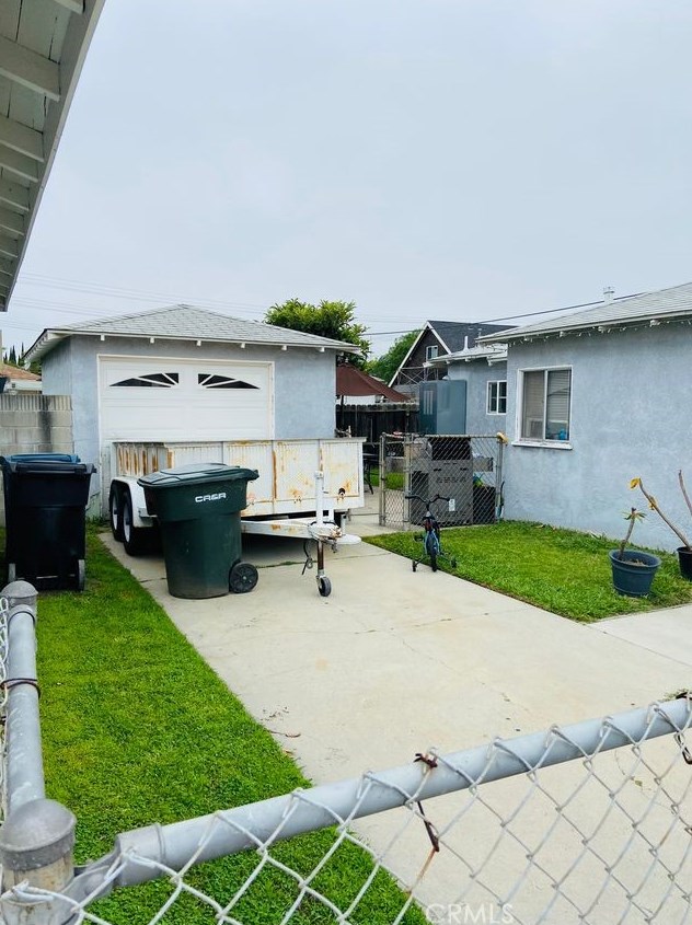 8757 Dunbar St, Bellflower CA 90706-4311 exterior