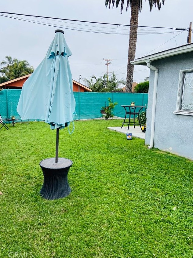 8757 Dunbar St, Bellflower CA 90706-4311 exterior