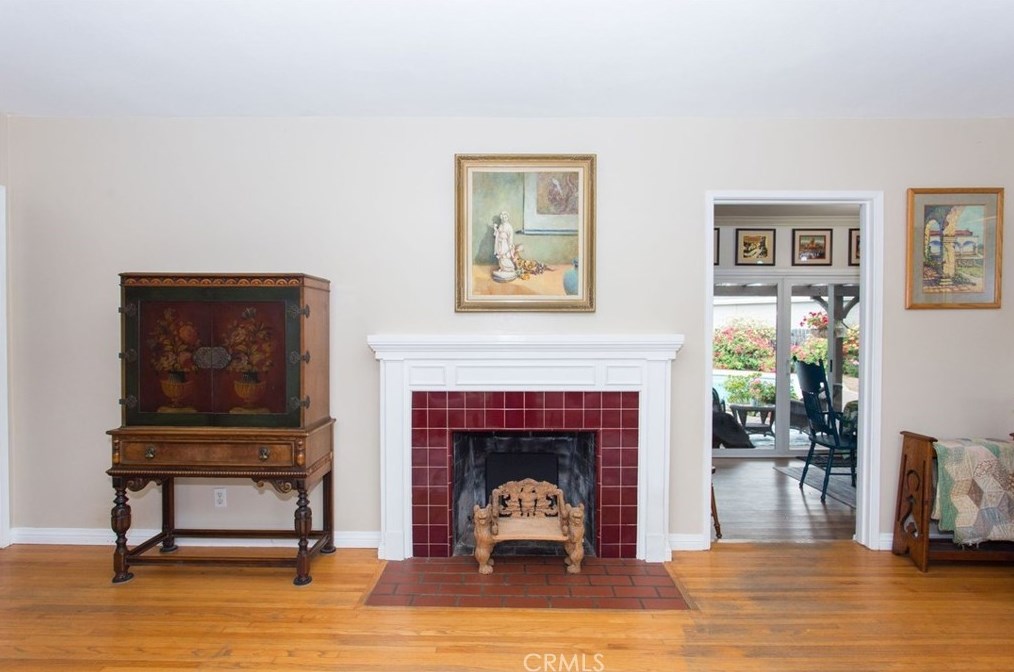 1101 Fern Dr, Fullerton CA 92833-2361 exterior