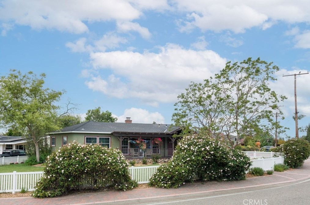 1101 Fern Dr, Fullerton CA 92833-2361 exterior