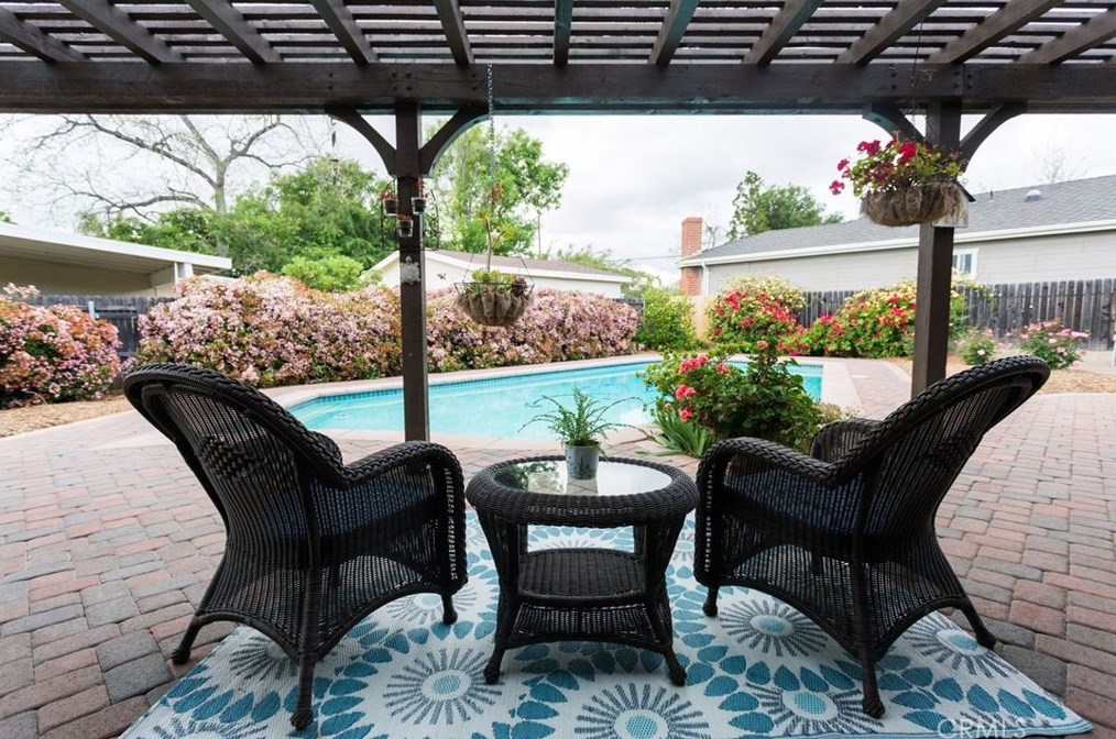 1101 Fern Dr, Fullerton CA 92833-2361 exterior