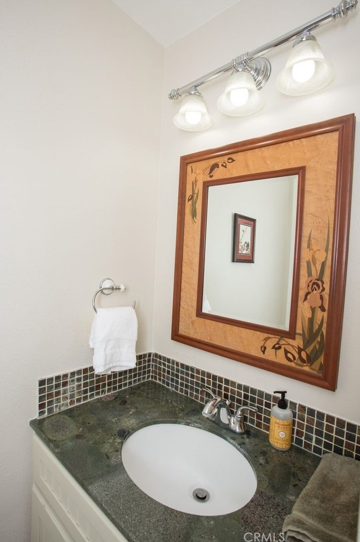 1101 Fern Dr, Fullerton CA 92833-2361 exterior