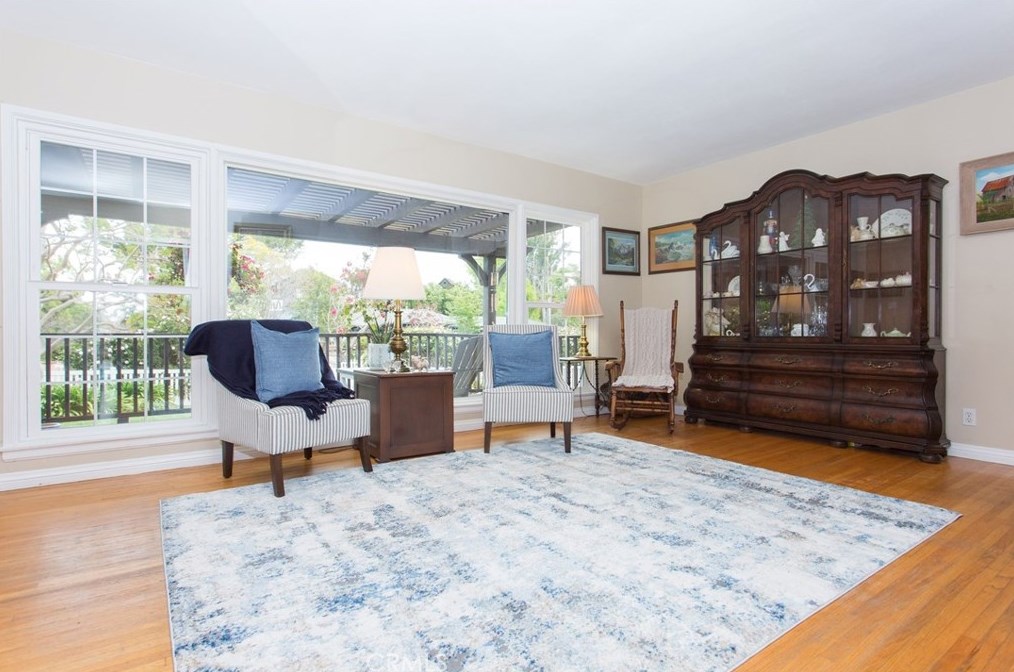 1101 Fern Dr, Fullerton CA 92833-2361 exterior