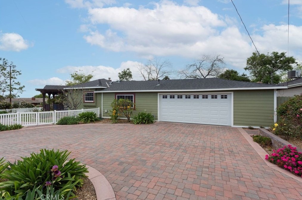 1101 Fern Dr, Fullerton CA 92833-2361 exterior