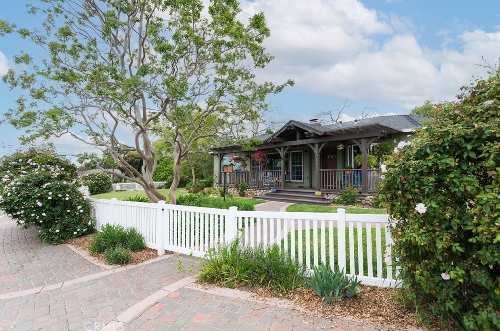 1101 Fern Dr, Fullerton CA 92833-2361 exterior