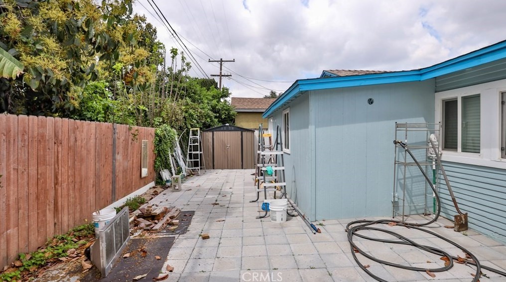 10122 Larson Ave, Garden Grove CA  92843-1037 exterior