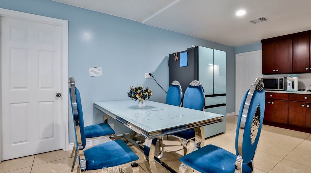 10122 Larson Ave, Garden Grove CA  92843-1037 exterior