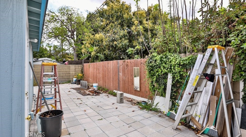 10122 Larson Ave, Garden Grove CA  92843-1037 exterior