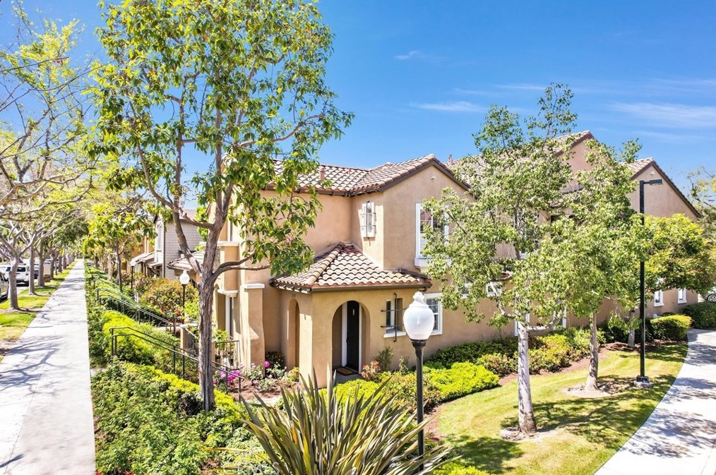 1372 Mc Fadden Dr, Fullerton CA  92833-5604 exterior