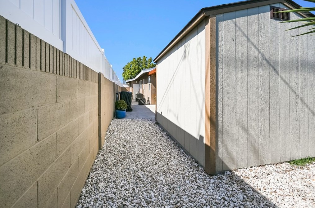 6766 San Benito Way, Buena Park CA  90620-3742 exterior